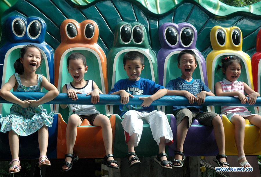 (MOMENTS FOREVER) CHINA-INT'L CHILDREN'S DAY-ENTERTAINMENT-EVOLUTION (CN)