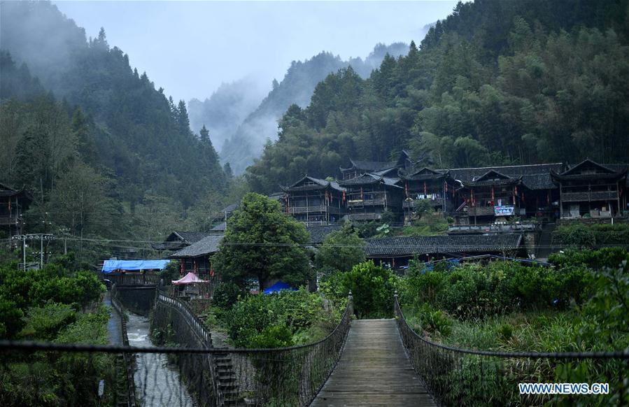 #CHINA-HUBEI-STILT HOUSE(CN)
