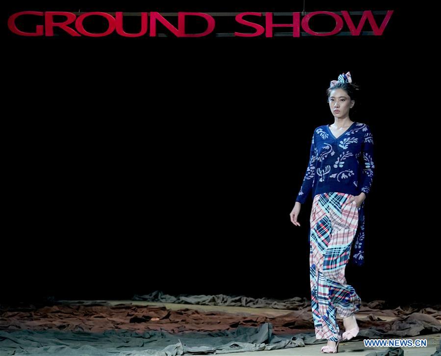 CHINA-BEIJING-FASHION WEEK (CN)