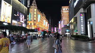 購物中心供大于求 誰能活得更好？