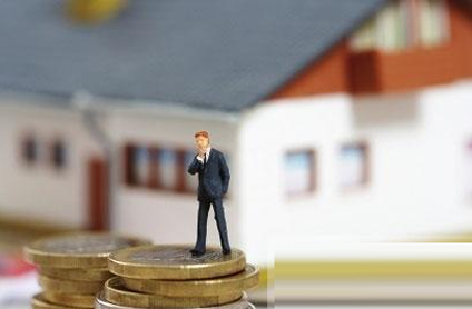 資金壓力持續(xù)增加 上市房企上半年“失血”1208億元