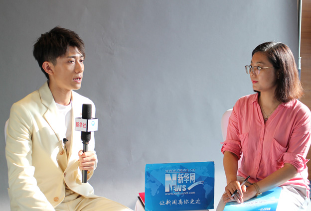 希望我們能一起走上這條公益的道路，而且堅(jiān)持到底。