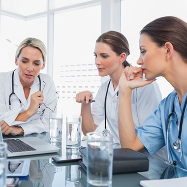 貴州12家醫(yī)院實(shí)現(xiàn) 新農(nóng)合跨省就醫(yī)即時結(jié)報