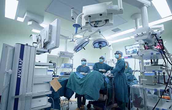 第五集：小醫(yī)院不再門可羅雀，大醫(yī)院不再&ldquo;戰(zhàn)時(shí)狀態(tài)&rdquo;