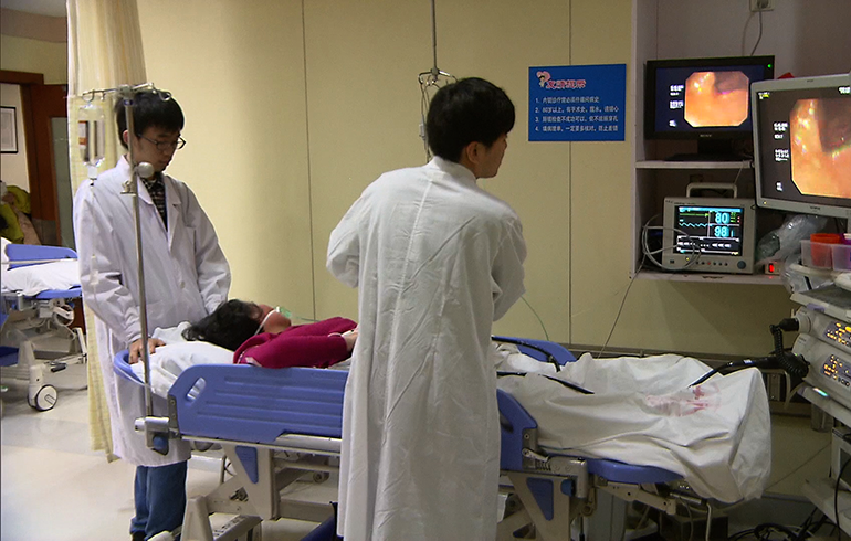 致敬偉大改革｜對(duì)話40年，講述身邊的健康故事（第九集）&mdash;&mdash;提高質(zhì)量、創(chuàng)新技術(shù)，讓患者更安心