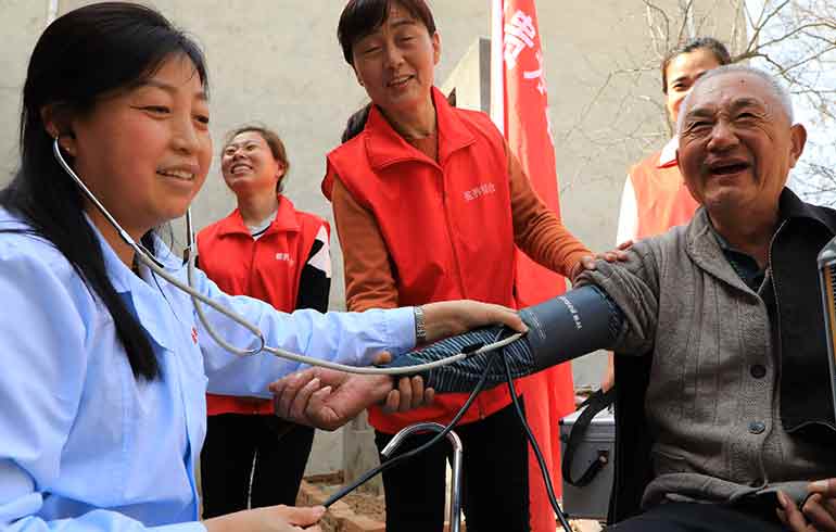 致敬偉大改革｜對(duì)話40年，講述身邊的健康故事（第三十九集）&mdash;&mdash;免疫規(guī)劃40年，撐起健康保護(hù)傘