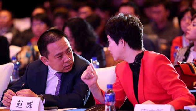 華夏幸福產(chǎn)業(yè)發(fā)展集團(tuán)總裁趙威、《英才》雜志社社長(zhǎng)宋立新現(xiàn)場(chǎng)交流