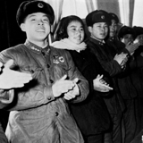 雷鋒積極參加黨組織會議