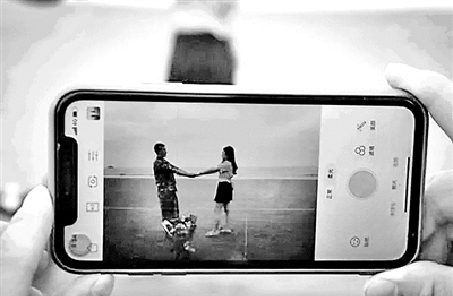 愛(ài)，是一個(gè)個(gè)無(wú)可替代日子的積累&mdash;&mdash;軍戀不易，唯你美好