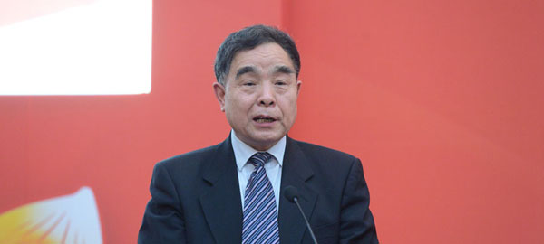 全國(guó)人大教科文衛(wèi)委員會(huì)主任委員、清華大學(xué)新聞出版學(xué)院院長(zhǎng)柳斌杰致辭