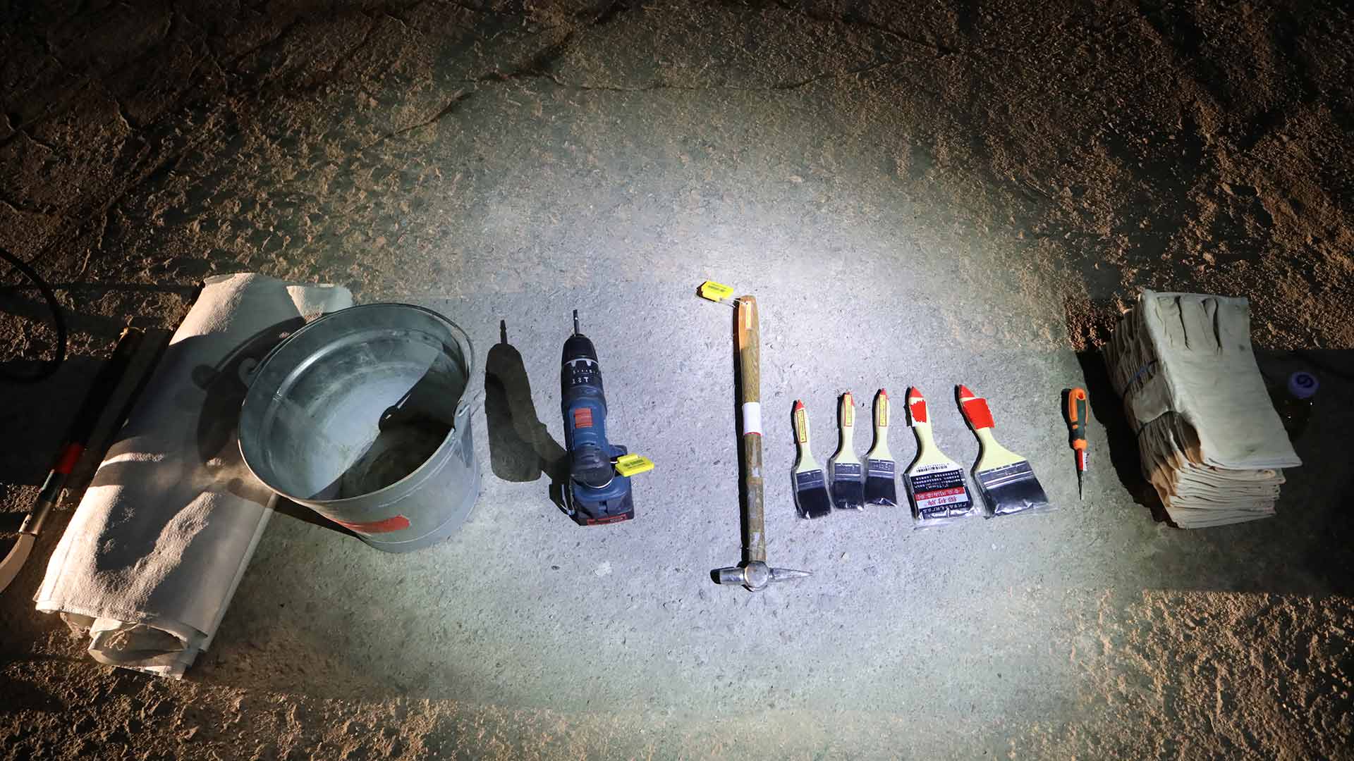 【顯影中國】夜訪春運(yùn)&ldquo;守隧人&rdquo;