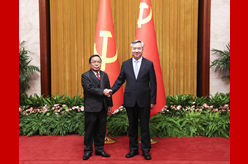 李希同老撾人革黨中央政治局委員、中央紀(jì)委書記、國家監(jiān)察總署署長坎潘舉行會談