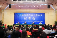 樓繼偉、張少春答記者問