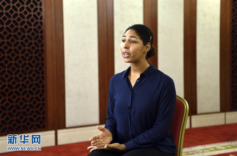 （圖文互動(dòng)）（7）中國(guó)發(fā)展進(jìn)入新時(shí)代&mdash;&mdash;9名外籍語(yǔ)言專家眼中的十九大報(bào)告