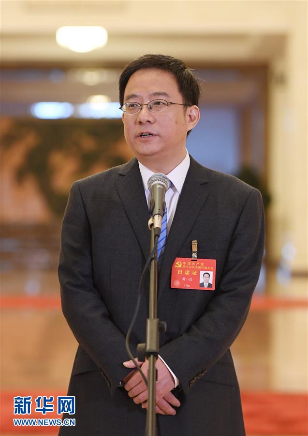 （十九大&middot;黨代表通道）（3）采訪黨代表