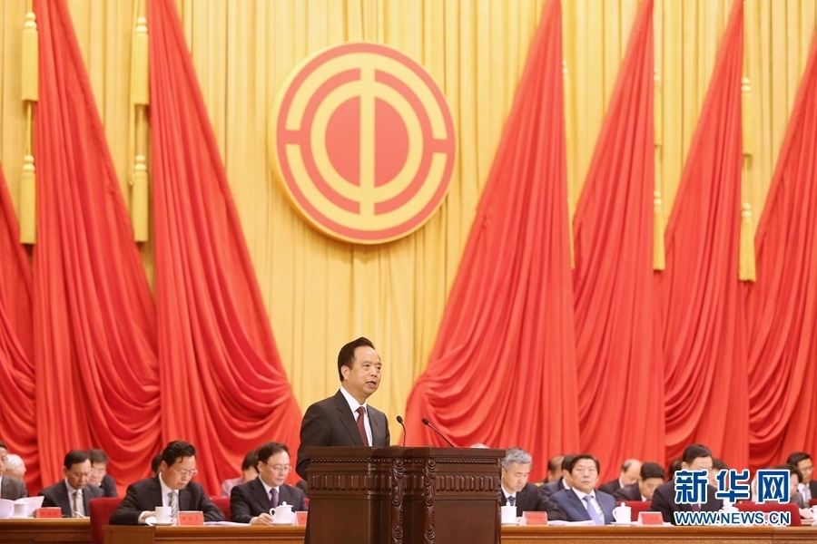 4月27日，慶祝&ldquo;五一&rdquo;國際勞動節(jié)暨全國五一勞動獎和全國工人先鋒號表彰大會在北京人民大會堂舉行。中共中央政治局委員、中華全國總工會主席李建國出席大會并講話。新華社記者 才揚 攝 