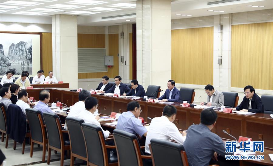 9月21日，中宣部在北京召開中央媒體駐外機(jī)構(gòu)外宣工作座談會(huì)。中共中央政治局委員、中央書記處書記、中宣部部長(zhǎng)劉奇葆出席座談會(huì)并講話。新華社記者 謝環(huán)馳 攝 