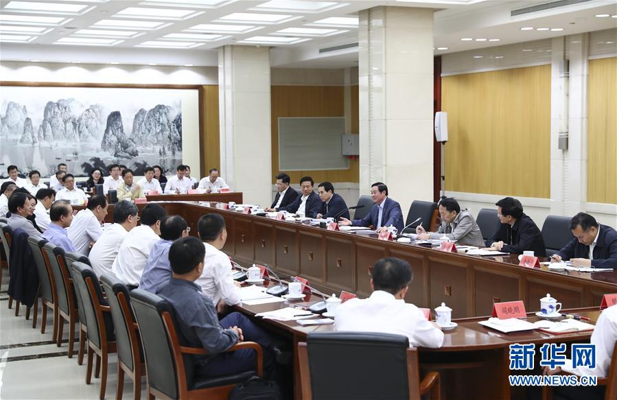 9月21日，中宣部在北京召開中央媒體駐外機(jī)構(gòu)外宣工作座談會(huì)。中共中央政治局委員、中央書記處書記、中宣部部長(zhǎng)劉奇葆出席座談會(huì)并講話。新華社記者 謝環(huán)馳 攝 