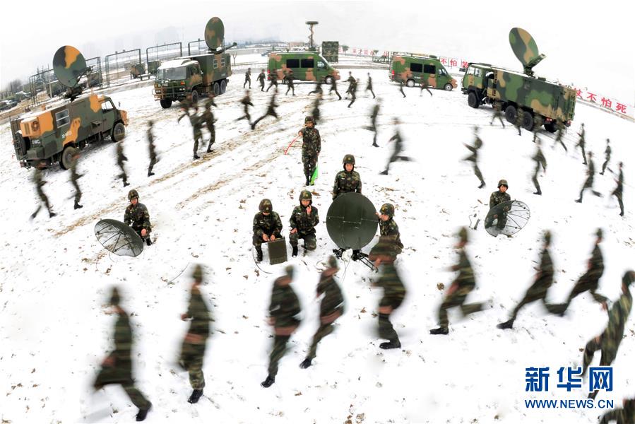 （新華全媒頭條&middot;圖文互動）（9）備戰(zhàn)踏上新起點，練兵展現(xiàn)新氣象&mdash;&mdash;2018中國軍隊新年開訓(xùn)全景大掃描