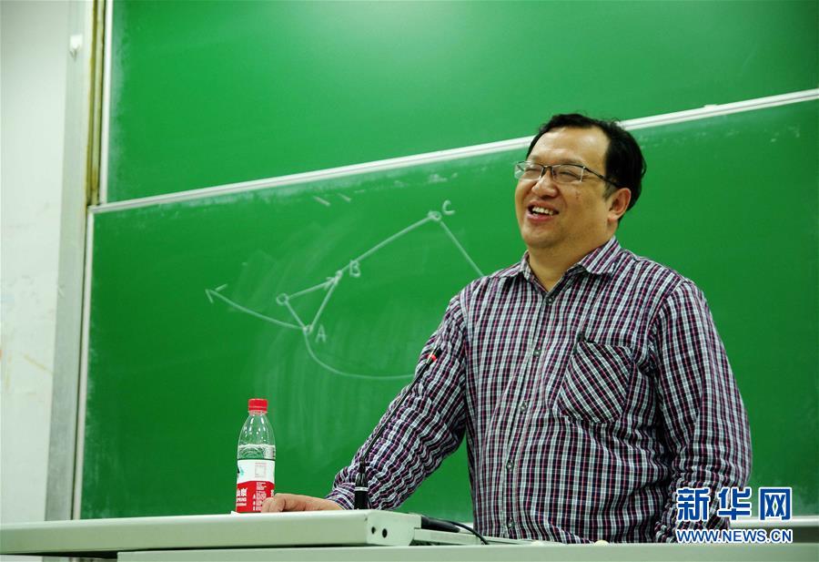 （新華全媒頭條&middot;圖文互動(dòng)）（3）清明，為了祭奠，更為了前行