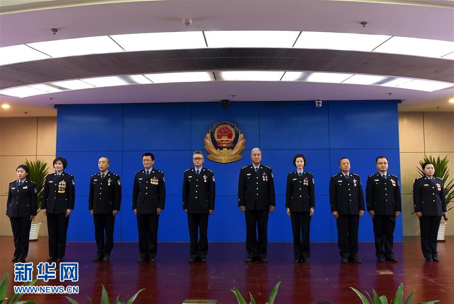 （在習(xí)近平新時代中國特色社會主義思想指引下&mdash;&mdash;新時代新氣象新作為&middot;新華全媒頭條&middot;圖文互動）（7）最濃是這中國紅&mdash;&mdash;北京市西城區(qū)弘揚(yáng)紅墻意識深化改革發(fā)展紀(jì)實