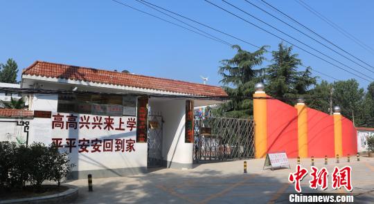 女教師以身?yè)踯嚲葘W(xué)生殉職學(xué)生憶：她大喊&ldquo;快走&rdquo;