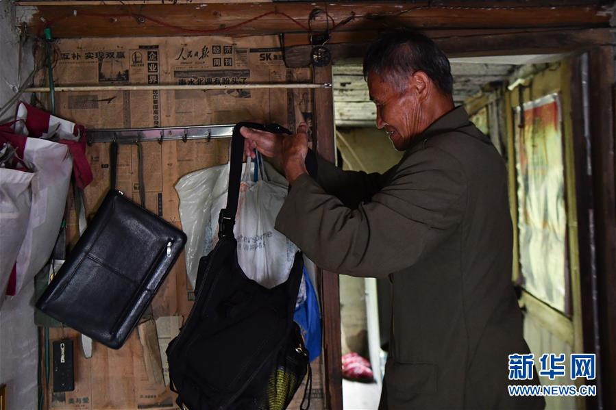 （新華全媒頭條&middot;圖文互動）（2）一個人，一座山&mdash;&mdash;劉真茂的生命守望