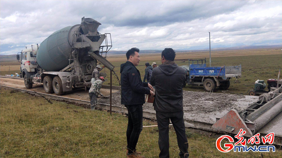 【脫貧攻堅(jiān)在行動(dòng)】打通致富路，牧民笑開顏&mdash;&mdash;青海省澤庫縣&ldquo;第一書記&rdquo;張文杰扶貧故事