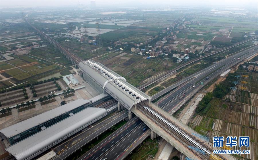 （新華全媒頭條&middot;圖文互動）（2）開創(chuàng)融合新格局　探索發(fā)展新路徑&mdash;&mdash;推進粵港澳大灣區(qū)建設一年間