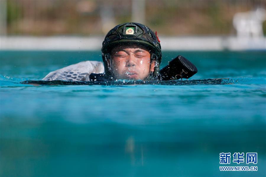 （圖文互動）（4）一切為了實(shí)戰(zhàn)&mdash;&mdash;武警部隊(duì)&ldquo;巔峰&rdquo;特戰(zhàn)比武競賽現(xiàn)場見聞