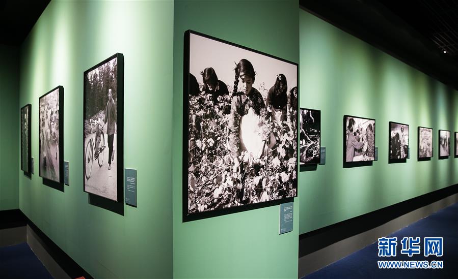 （新華網(wǎng)）（2）&ldquo;國家相冊(cè) 致敬歷史&mdash;&mdash;新華社中國照片檔案館典藏展&rdquo;在首都博物館開展