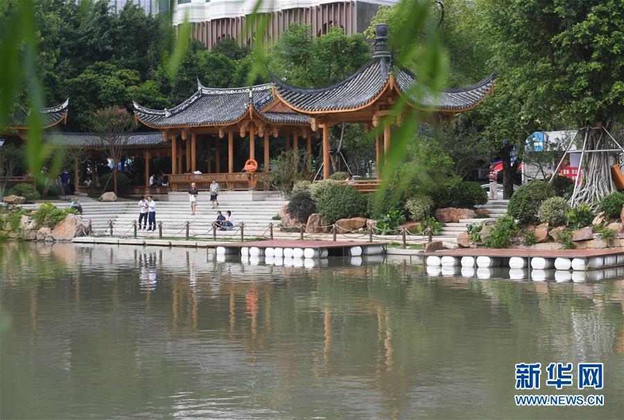 （新華全媒頭條&middot;圖文互動(dòng)）（4）為祖國(guó)驕傲，祝福偉大祖國(guó)！&mdash;&mdash;國(guó)慶漫記