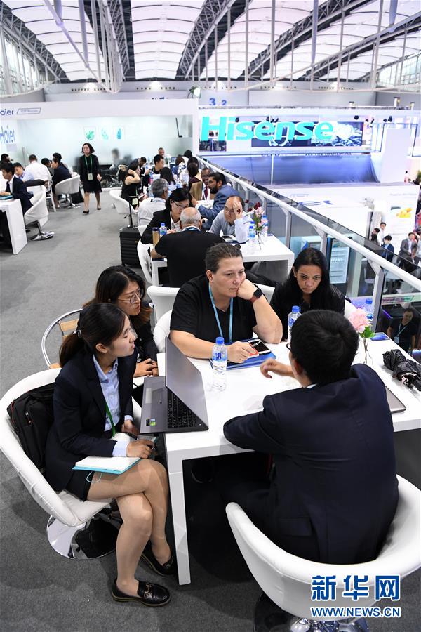 （新華全媒頭條&middot;圖文互動）（10）從廣交會到進(jìn)博會&mdash;&mdash;中國對外開放再譜新樂章