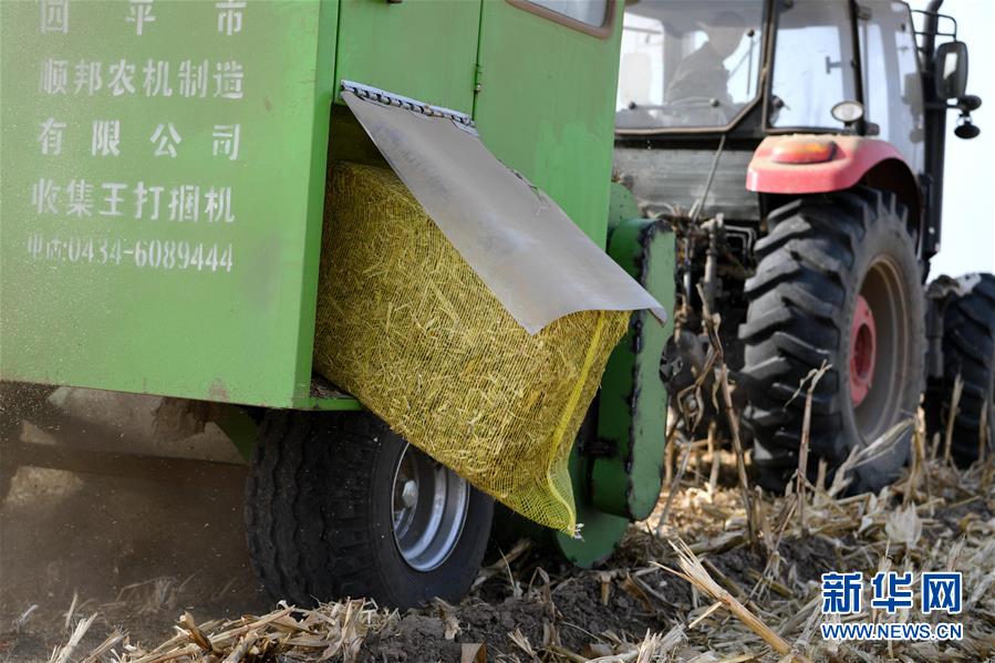 （在習(xí)近平新時(shí)代中國特色社會(huì)主義思想指引下&mdash;&mdash;新時(shí)代新氣象新作為&middot;鄉(xiāng)村振興戰(zhàn)略&middot;圖文互動(dòng)）（3）&ldquo;與其放火，不如打包&rdquo;&mdash;&mdash;山西渾源秸稈綜合再利用見聞