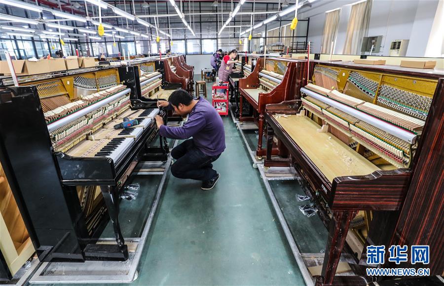 （在習(xí)近平新時(shí)代中國(guó)特色社會(huì)主義思想指引下&middot;慶祝改革開(kāi)放40周年&middot;協(xié)調(diào)發(fā)展）（新華全媒頭條&middot;圖文互動(dòng)）（6）協(xié)調(diào)發(fā)展：奏響全面建成小康社會(huì)交響曲