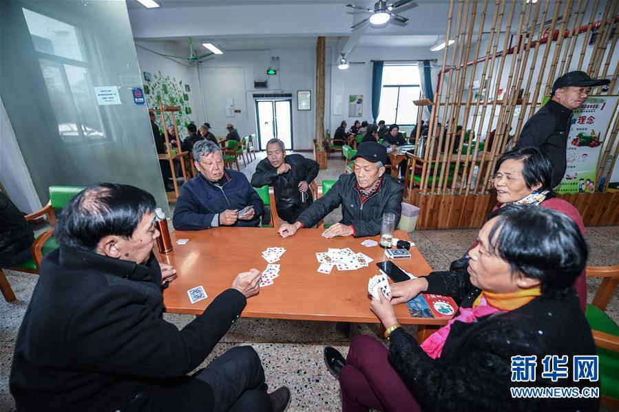 （慶祝改革開放40周年基層行&middot;鄉(xiāng)鎮(zhèn)篇&middot;圖文互動(dòng)）（9）烏鎮(zhèn)40年：根里的靜與脈中的動(dòng)