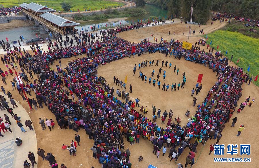 (輝煌60年·壯美新廣西·圖文互動(dòng))(6)和睦相處一家親 攜手并進(jìn)謀發(fā)展——廣西民族團(tuán)結(jié)發(fā)展觀察