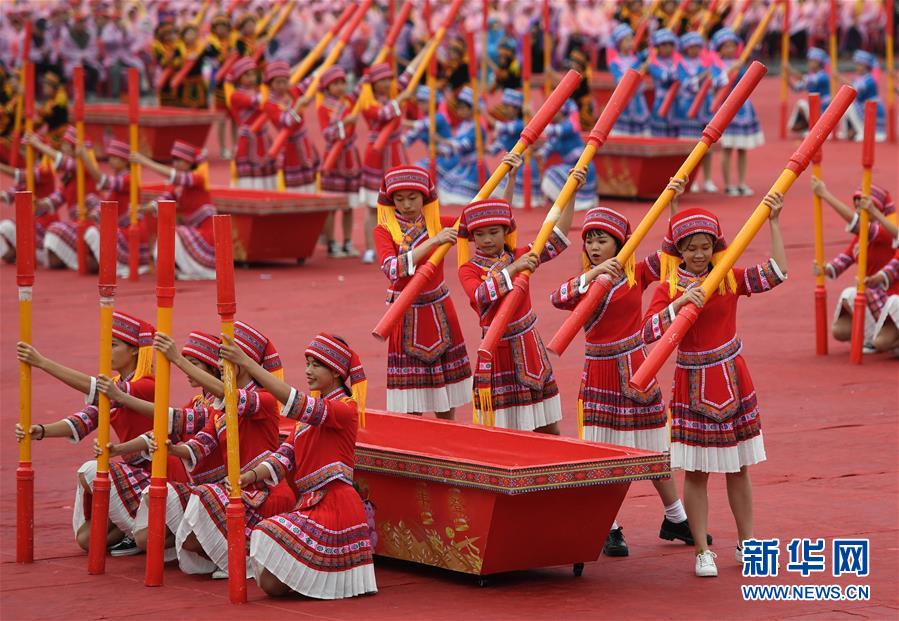 （輝煌60年&middot;壯美新廣西&middot;圖文互動）（7）和睦相處一家親 攜手并進謀發(fā)展&mdash;&mdash;廣西民族團結發(fā)展觀察