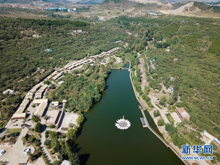 （新華全媒頭條&middot;圖文互動(dòng)）（10）領(lǐng)航！向著高質(zhì)量發(fā)展堅(jiān)定前行&mdash;&mdash;以習(xí)近平同志為核心的黨中央引領(lǐng)中國(guó)經(jīng)濟(jì)發(fā)展述評(píng)