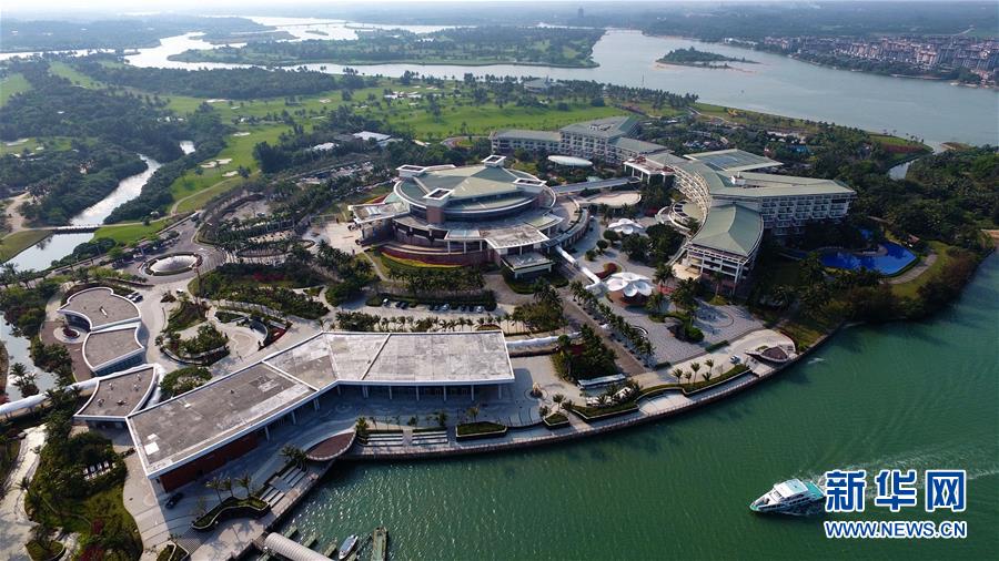 （新華全媒頭條&middot;圖文互動(dòng)）（8）領(lǐng)航！向著高質(zhì)量發(fā)展堅(jiān)定前行&mdash;&mdash;以習(xí)近平同志為核心的黨中央引領(lǐng)中國(guó)經(jīng)濟(jì)發(fā)展述評(píng)