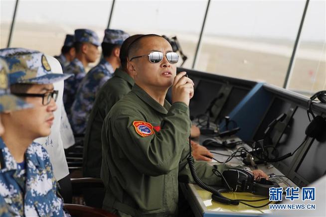 （改革先鋒風(fēng)采&middot;圖文互動）（1）戴明盟：航母戰(zhàn)斗機(jī)英雄試飛員