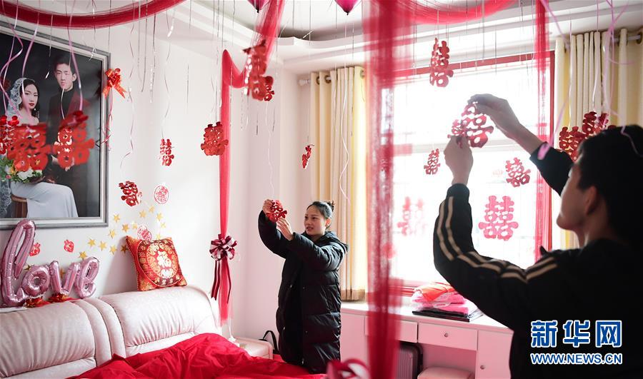 （奮進(jìn)新時(shí)代&middot;迎接兩會(huì)）（8）共享發(fā)展&mdash;&mdash;向共同富裕方向穩(wěn)步前進(jìn)