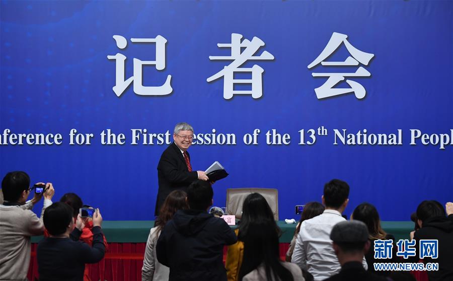 （兩會(huì)）（6）國務(wù)院扶貧辦主任劉永富就&ldquo;打好精準(zhǔn)脫貧攻堅(jiān)戰(zhàn)&rdquo;答記者問