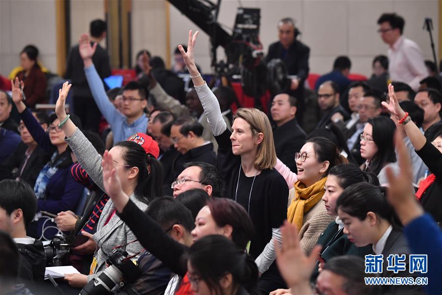 （兩會(huì)）（4）農(nóng)業(yè)部部長韓長賦等就&ldquo;實(shí)施鄉(xiāng)村振興戰(zhàn)略 推動(dòng)農(nóng)業(yè)轉(zhuǎn)型升級&rdquo;答記者問