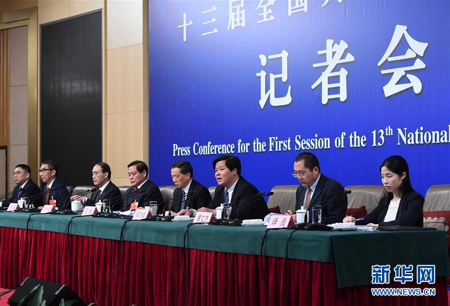 （兩會&middot;XHDW）（3）全國人大相關負責人就&ldquo;人大監(jiān)督工作&rdquo;答記者問