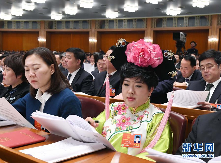 (兩會·基層代表履職故事)(1)全國人大代表孫艷玲:做好非遺事業(yè),讓古老技藝活起來