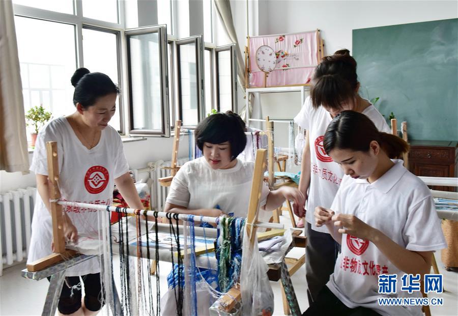 （兩會&middot;基層代表履職故事）（4）全國人大代表孫艷玲：做好非遺事業(yè)，讓古老技藝活起來