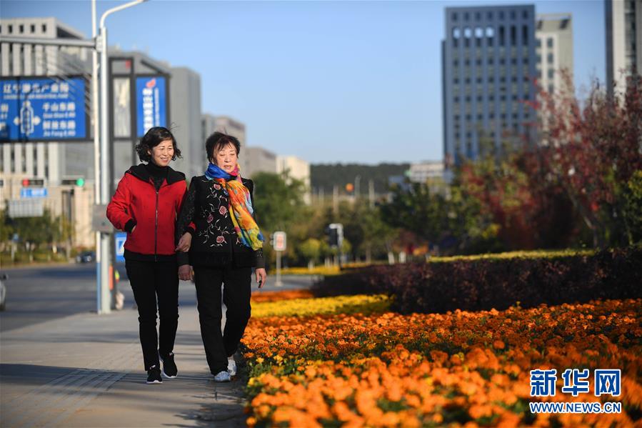 （新華全媒頭條&middot;圖文互動(dòng)）（1）&ldquo;英雄之妻&rdquo;，為愛(ài)堅(jiān)守19年