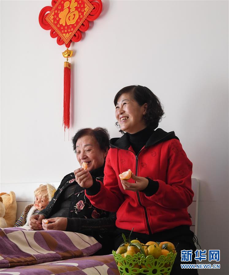 （新華全媒頭條&middot;圖文互動(dòng)）（3）&ldquo;英雄之妻&rdquo;，為愛(ài)堅(jiān)守19年