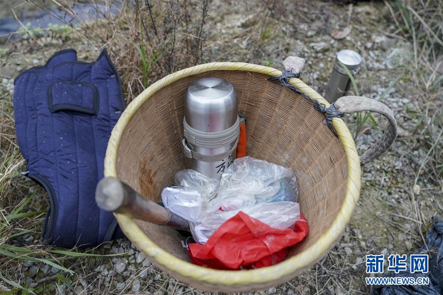 （新春走基層）（23）重慶黔江：土家三老漢 一臺(tái)&ldquo;扶貧戲&rdquo;